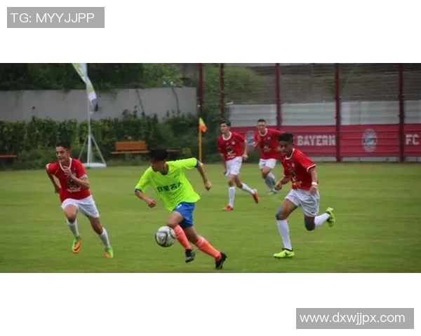 打造“校超”赛事手刺 彰显体教交融生机 珠海市中小学生学校足球联赛收官